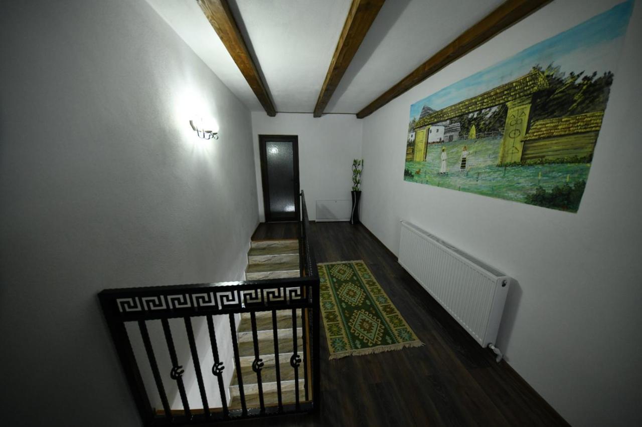 Conacul Cosaului Hotel Feresti Bagian luar foto