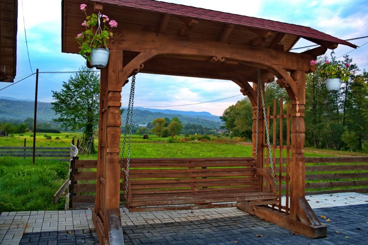 Conacul Cosaului Hotel Feresti Bagian luar foto