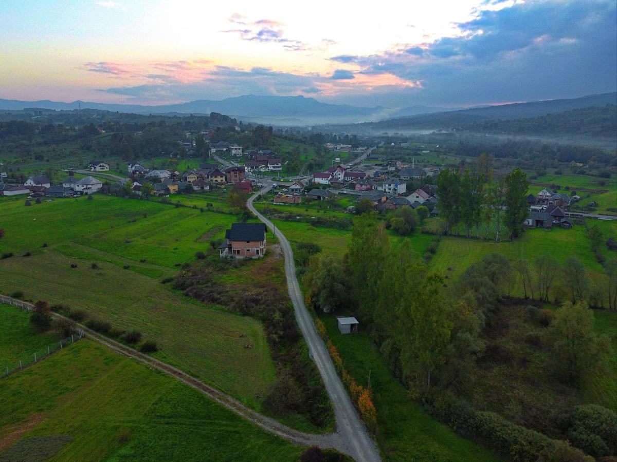 Conacul Cosaului Hotel Feresti Bagian luar foto